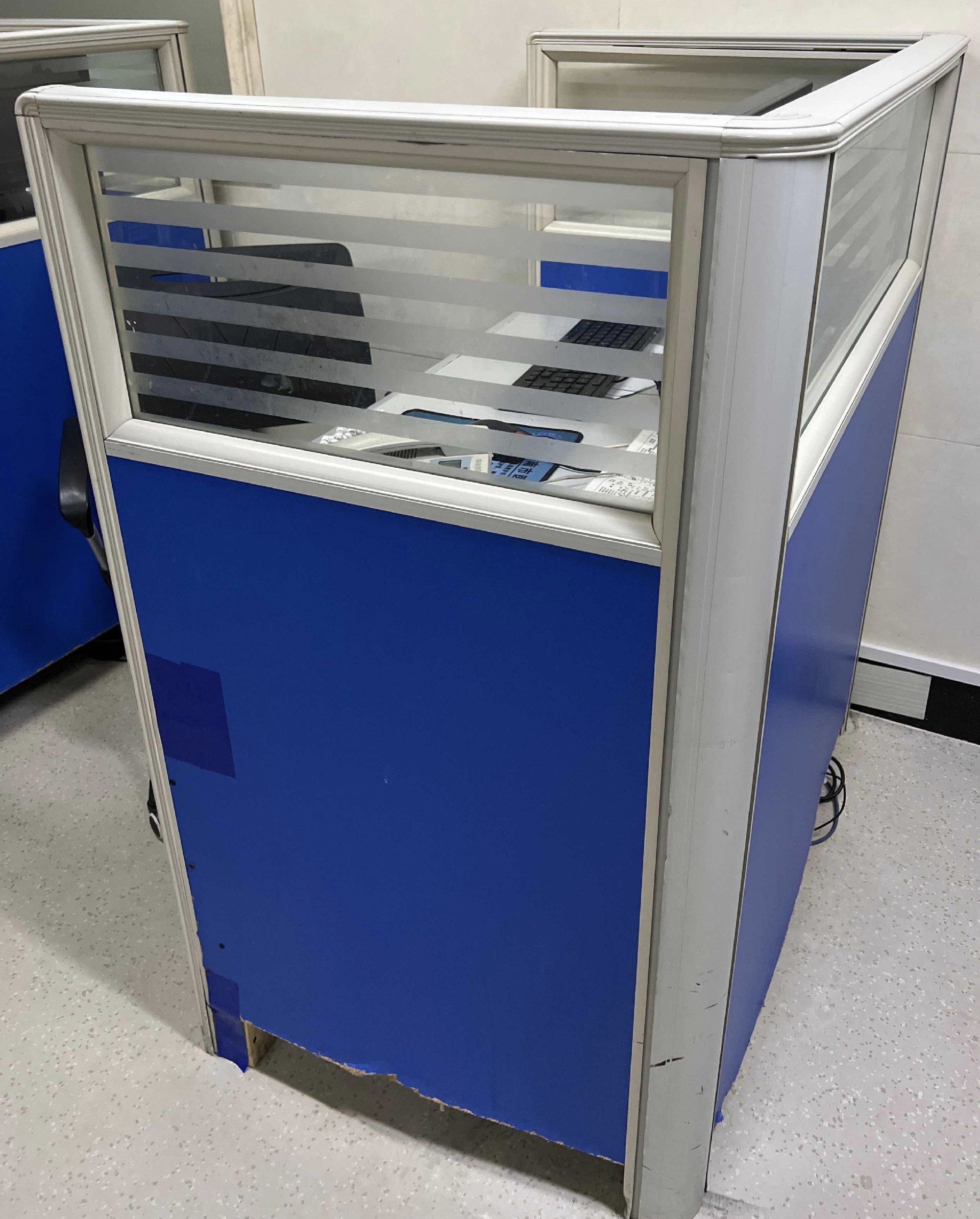 1686969667140181.jpg 屏風電腦桌.jpg