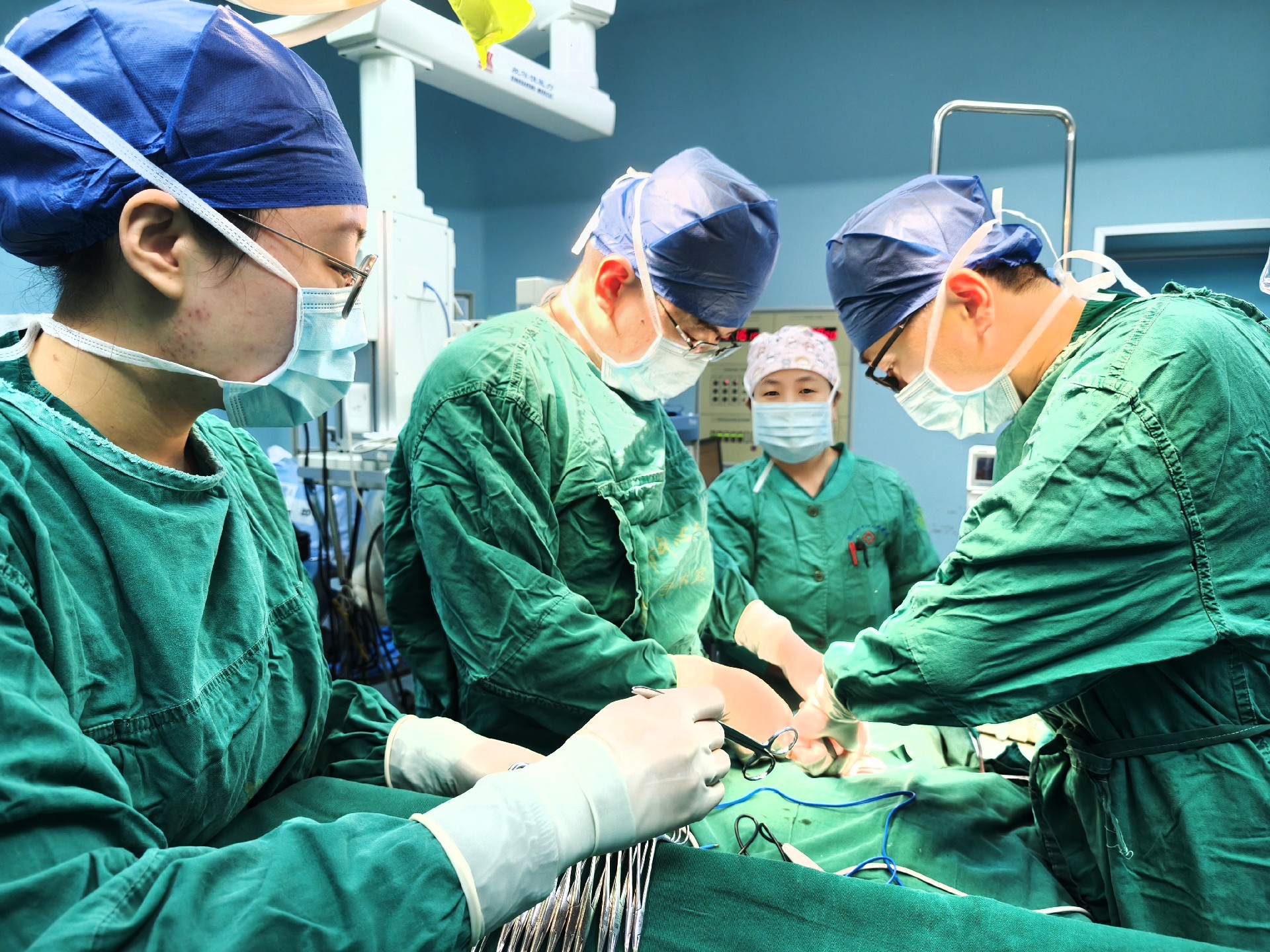 手術(shù).jpg