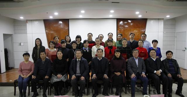 讓醫(yī)學(xué)科普更接地氣，白衣天使化身舞臺(tái)“演說家”