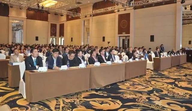 省醫(yī)院協(xié)會(huì)地市級(jí)中心醫(yī)院暨企業(yè)醫(yī)院分會(huì)一屆三次年會(huì)在滕舉辦